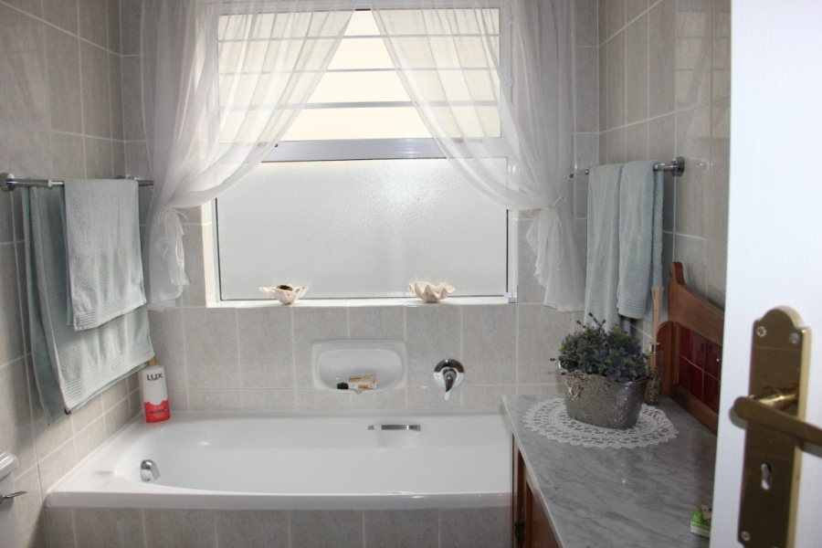3 Bedroom Property for Sale in Bizweni Western Cape
